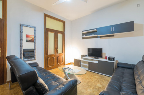 Doble bedroom 1,20m in a 4-bedroom flat, in Sol - Gallery - 16