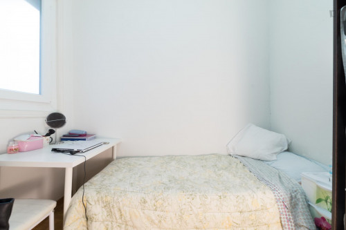 Doble Bedroom 1,20m In A 4-Bedroom Flat, In Sol - 1