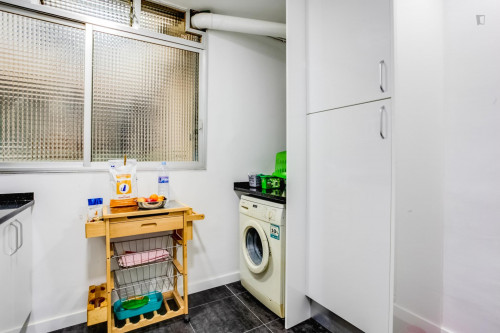 Fair single bedroom in the Sants neighbourhood