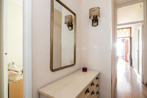 Fair single bedroom in the Sants neighbourhood