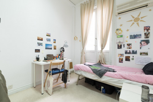 Single bedroom in a 10-bedroom flat in Asturias  - Gallery -  2