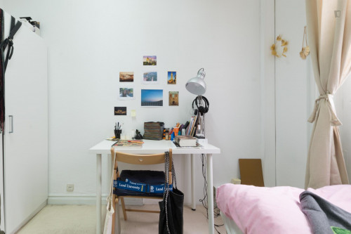 Single bedroom in a 10-bedroom flat in Asturias  - Gallery -  3