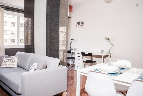 RH4-R2 Single bedroom in a stylish flat near the iconic La Sagrada Familia