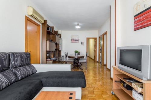 Appealign double bedroom close to Parc del clot - Gallery - 34