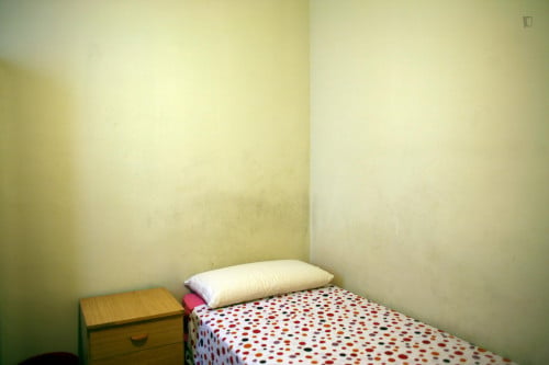 Appealign double bedroom close to Parc del clot - Gallery - 9