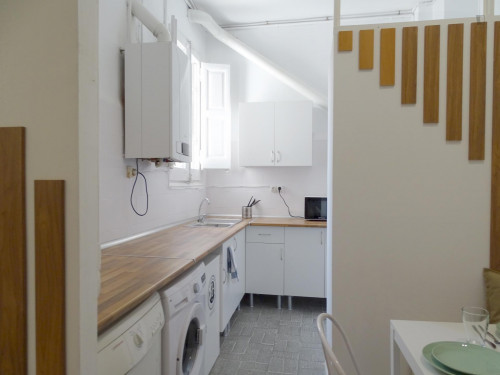 RH18-R5 Single bedroom in 9-bedroom apartment. - Gallery - 15