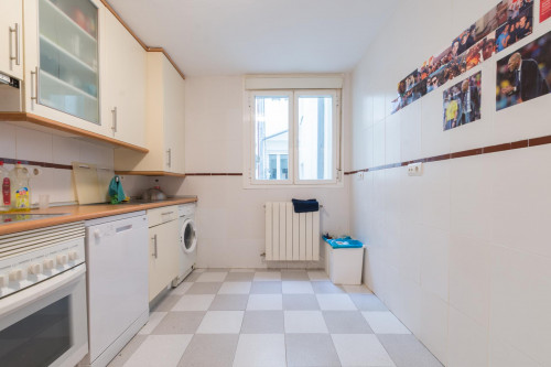 Pleasant double bedroom near the Tirso de Molina metro - Gallery - 7