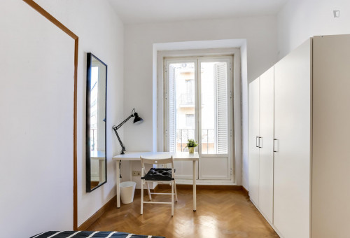 Pleasant single bedroom in Saint Louis University In Spain S.A. - Gallery - 4