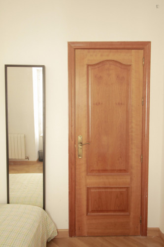 Inviting double bedroom in proximity to Museo Nacional Centro de Arte Reina Sofía - Gallery - 18