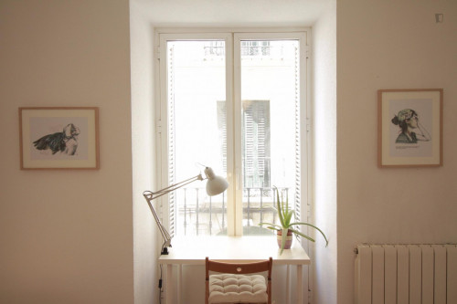 Inviting double bedroom in proximity to Museo Nacional Centro de Arte Reina Sofía - Gallery - 14