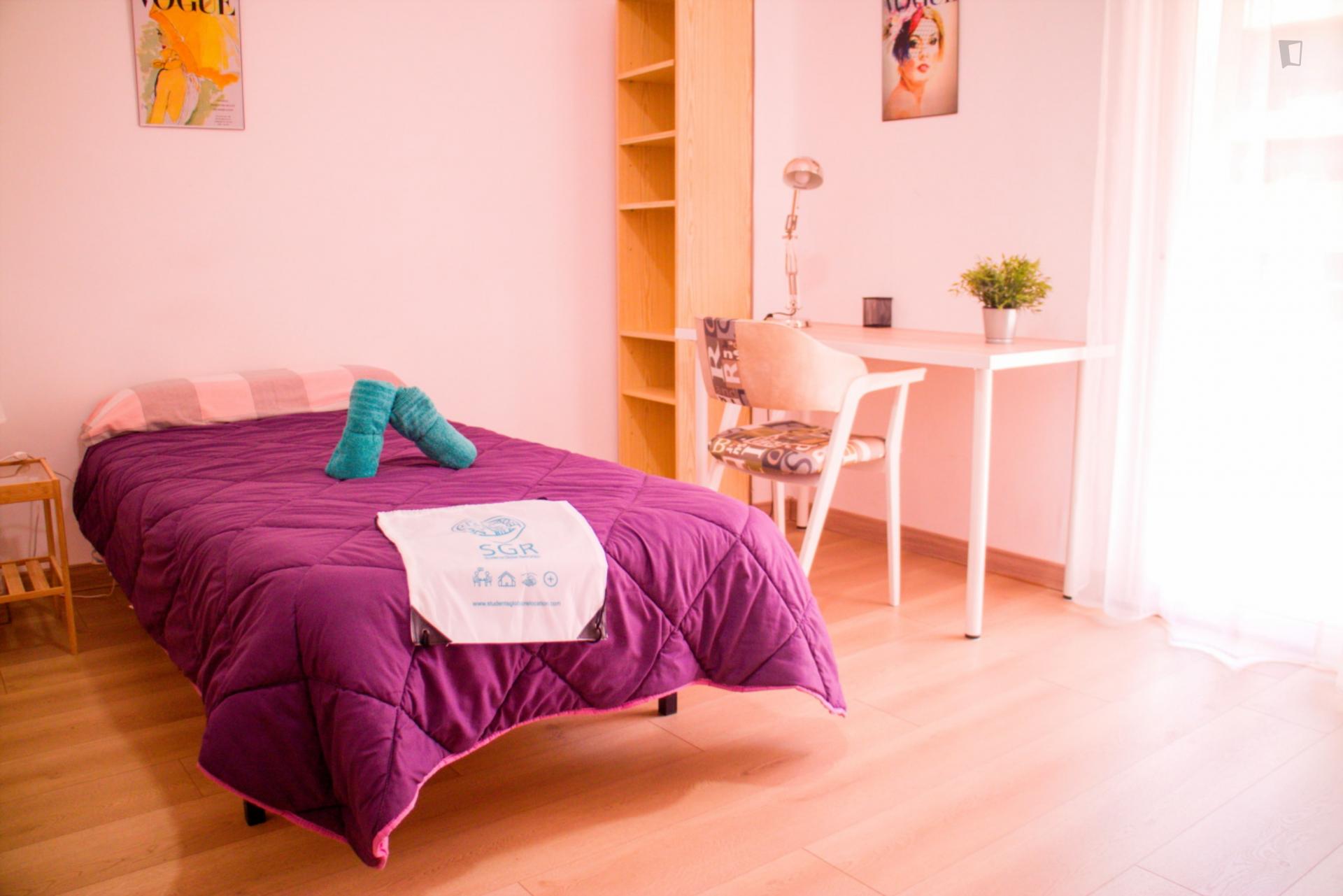 Single Bedroom In 4 Bedroom Apartment Bedroom 3 Madrid Student