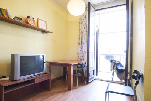 Single room in 4 bedroom apartment close to Girona and Verdaguer metro station - Gallery - 19