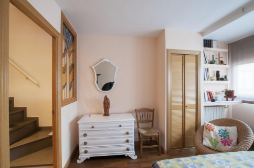 Double bedroom in spacious 3-bedroom flat, in Tetuán  - Gallery -  3