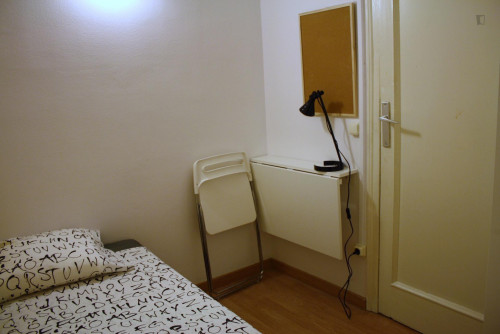  ROOM 6- Snug Single Bedroom Near The IED Barcelona  -  ROOM 6- Snug single bedroom near the IED Barcelona  - Gallery -  1