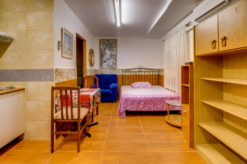  Estudio Amueblado Cerca Del Metro Exterior  -  Estudio amueblado cerca del metro exterior  - Gallery -  2