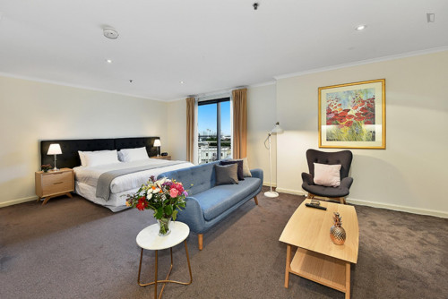  Modern Studio Near Kingston - Throop Avs Metro Station  -  Modern studio near Kingston - Throop Avs metro station  - Gallery -  1