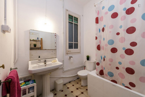 Homely double bedroom near the Arc de Triomf metro - Gallery - 10