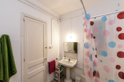 Homely double bedroom near the Arc de Triomf metro - Gallery - 11