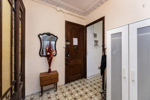 Homely double bedroom near the Arc de Triomf metro - Gallery - 6