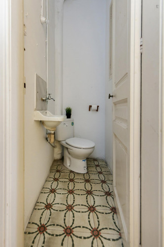 Homely double bedroom near the Arc de Triomf metro - Gallery - 9