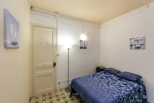 Homely Double Bedroom Near The Arc De Triomf Metro - 2