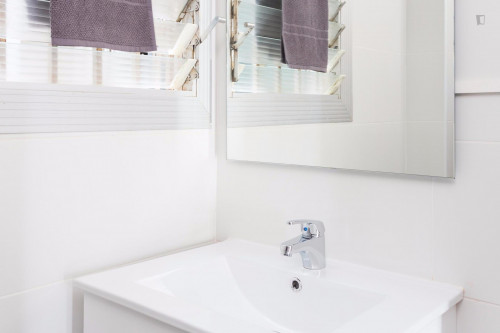 Welcoming and neat single bedroom near the Poble-sec metro - Gallery - 4