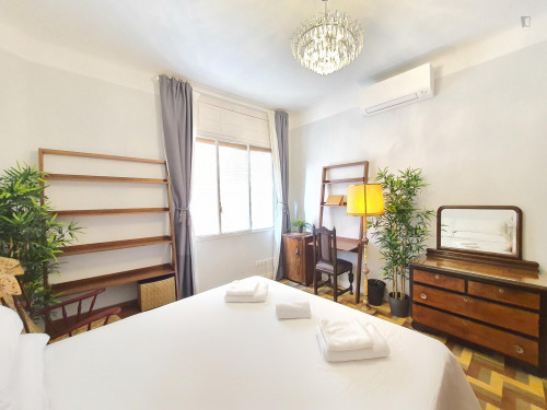 XXL Double Room in a 5-room apartment right in Madrid center, GREAT LOCATION!  - Gallery -  2