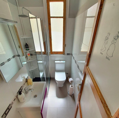XXL Double Room in a 5-room apartment right in Madrid center, GREAT LOCATION! - Gallery - 8