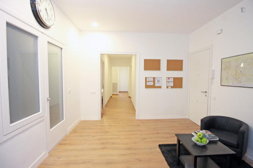 Really neat single bedroom near the Marina metro