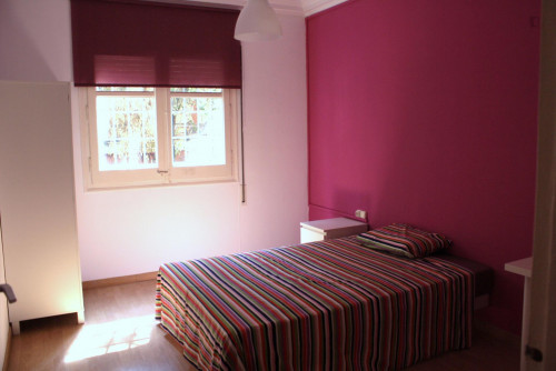  ROOM 2 - Nice Single Bedroom In A 5-Bedroom Flat, Near The Fontana Metro Staion  -  ROOM 2 - Nice single bedroom in a 5-bedroom flat, near the Fontana metro staion  - Gallery -  1
