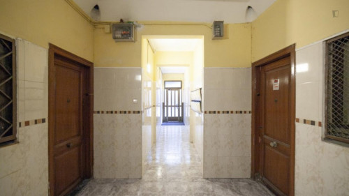 Welcoming single bedroom near the Santa Eulàlia metro - Gallery - 14