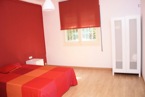  ROOM 1 - Lovely Double Bedroom In A 5-Bedroom Flat In Gràcia  -  ROOM 1 - Lovely double bedroom in a 5-bedroom flat in Gràcia  - Gallery -  2