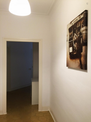 Charming single bedroom in centre