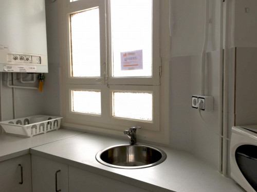 Charming single bedroom in centre