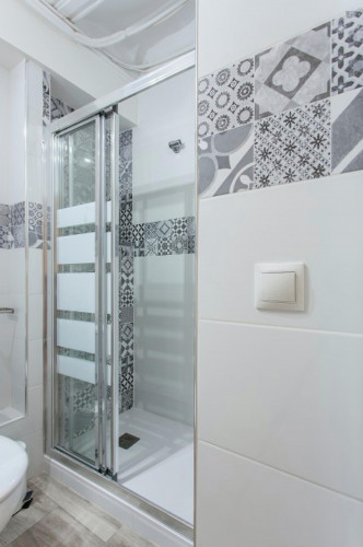 Snug double bedroom near Plaça de la Mare de Déu - Gallery - 14