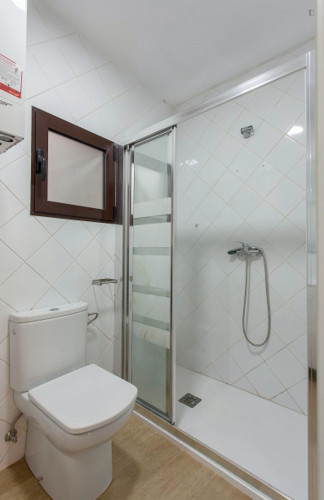 Chic double bedroom near Plaça de la Mare de Déu - Gallery - 9