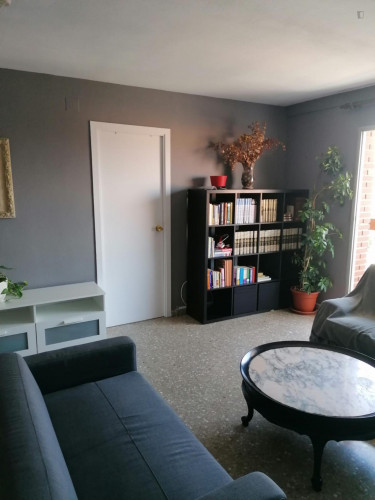 Single bedroom close to Facultat De Magisteri - Gallery - 6