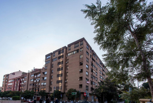 Wonderful double ensuite bedroom in a 5-bedroom apartment near Aragón metro station - Gallery - 12