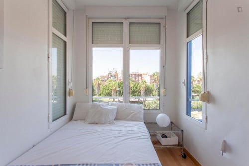 Apartment near the beach Well conected 15 min walking to University