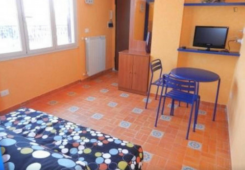 2-Bedroom Apartment In Peaceful Ostia Municipality - 2
