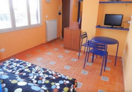 2-Bedroom Apartment In Peaceful Ostia Municipality - 1