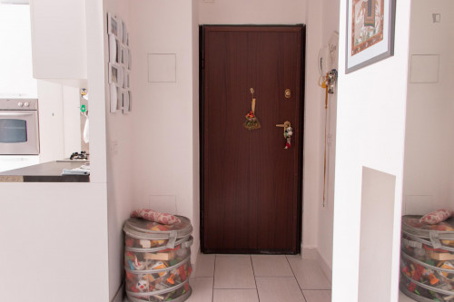 Single bed in a twin bedroom in Sesto San Giovanni