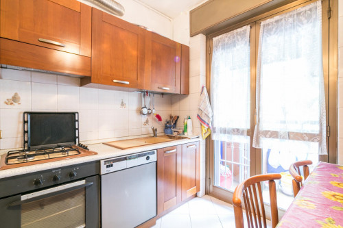 Cool single bedroom near Bonola metro station - Gallery - 24