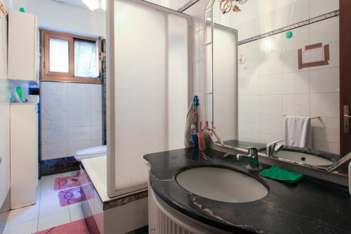 Cool single bedroom near Bonola metro station - Gallery - 33