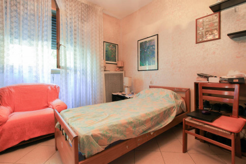Cool single bedroom near Bonola metro station