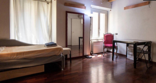 2-bedroom apartment located in Navigli area - Gallery - 17