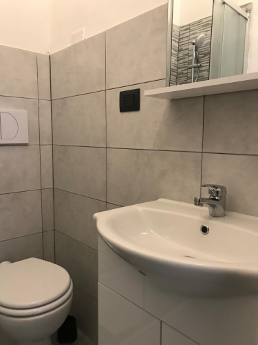 Twin room with private kitchen in 3-bedrooms apartment - Gallery - 6