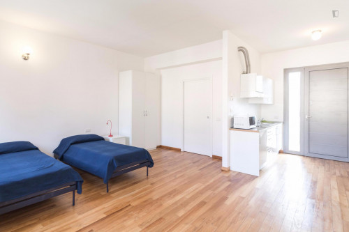  Welcoming Studio In Bovisa, Near The Bovisa Campus Of Politecnico Di Milano  -  Welcoming studio in Bovisa, near the Bovisa Campus of Politecnico di Milano  - Gallery -  1