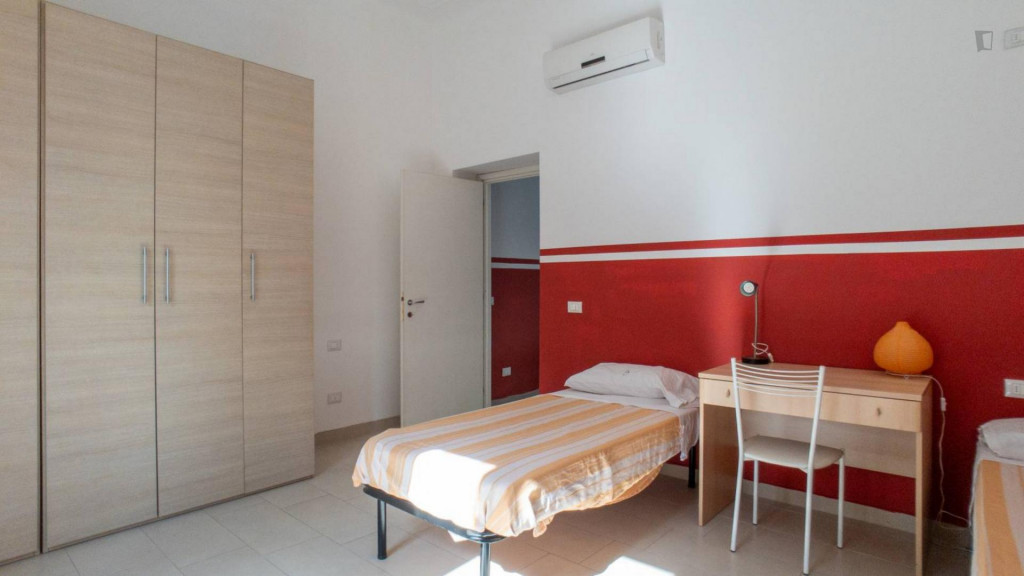 Bed in a 1-bedroom apartment well connected to Bocconi university