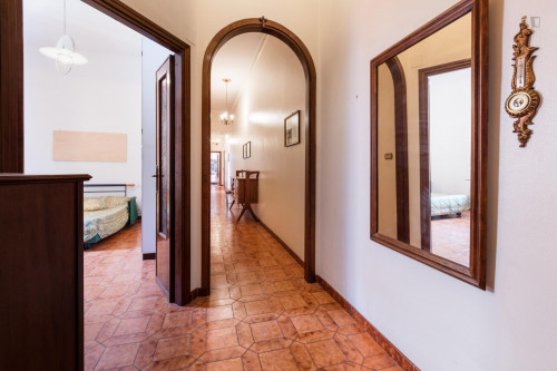 Large double bedroom near the Piramide metro - Gallery - 7